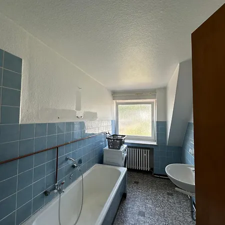 Deluxe 7 Queen Sized Bedroom In Herford アパート Hiddenhausen