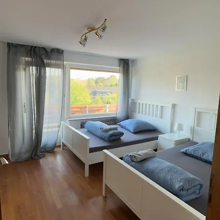 Deluxe 7 Queen Sized Bedroom In Herford *